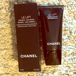 Chanel Le Lift Firming Anti-Wrinkle Sleep Mask